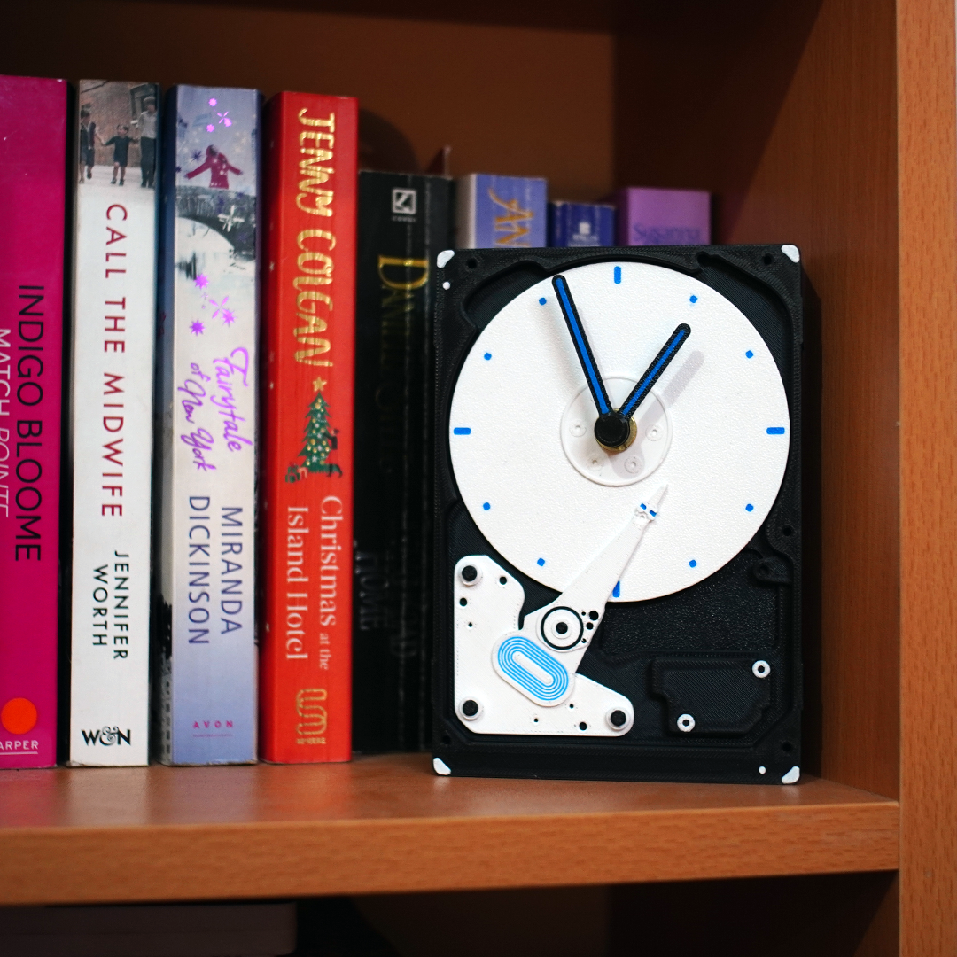 Hard Drive Clock – Upcycled Tech Art