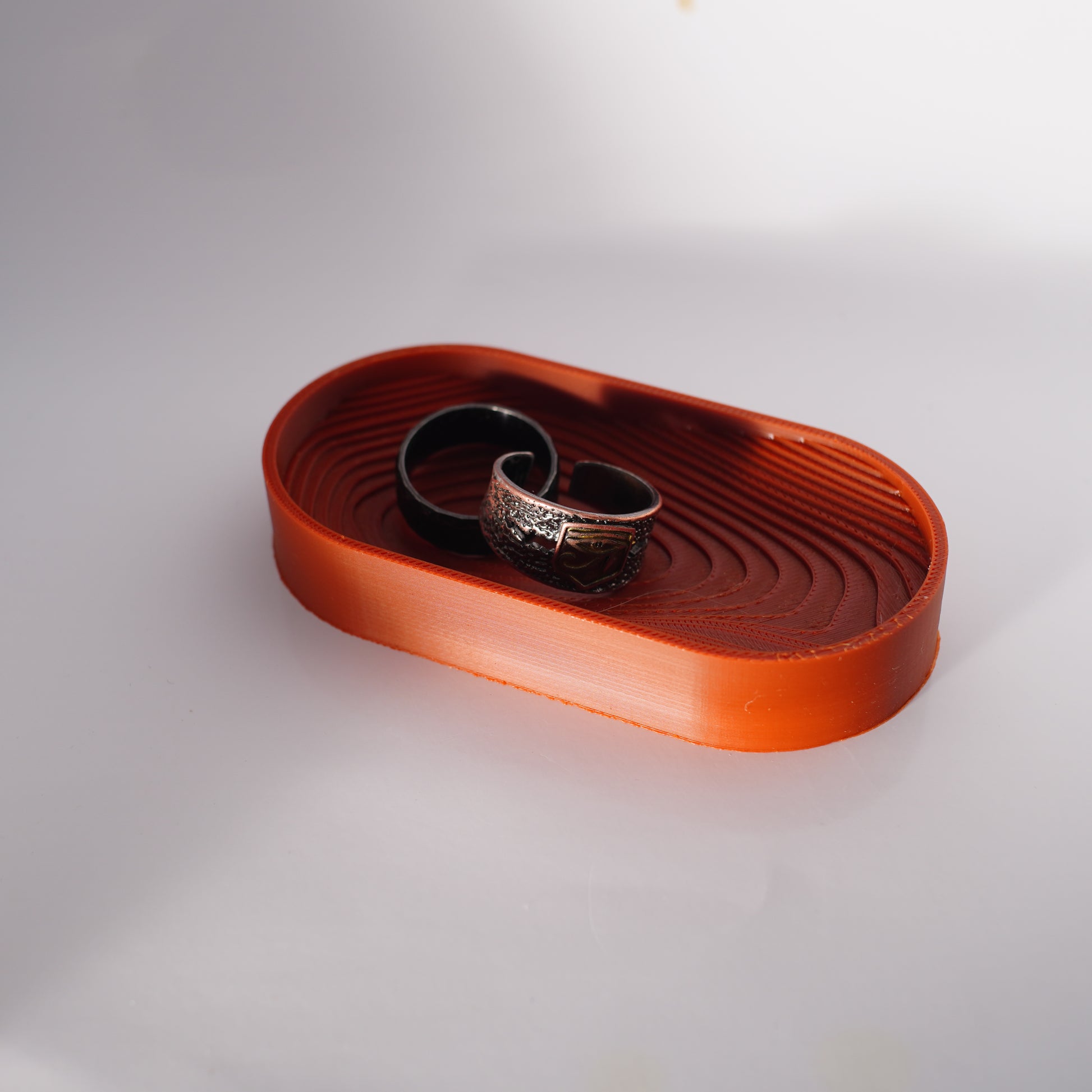 Premium Oval Ring Tray in Bold Deep Red Finish
